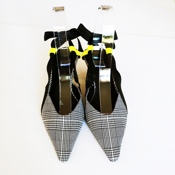 Zara Trafaulic Kitten Heels - Picture 3 of 8